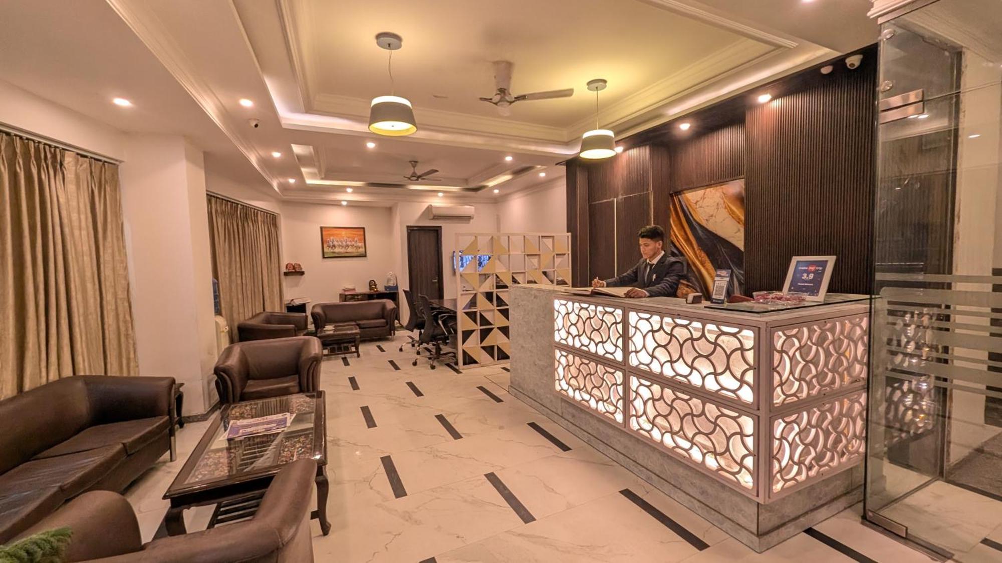 Hotel The Almora By Rs Global Near By Delhi International Airport With - Free Airport Drop 新德里 外观 照片