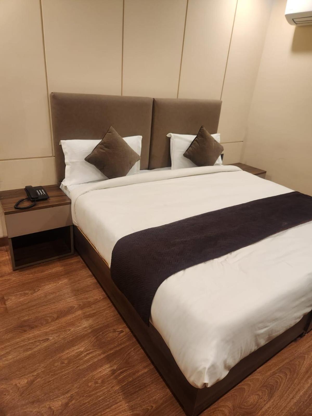 Hotel The Almora By Rs Global Near By Delhi International Airport With - Free Airport Drop 新德里 外观 照片