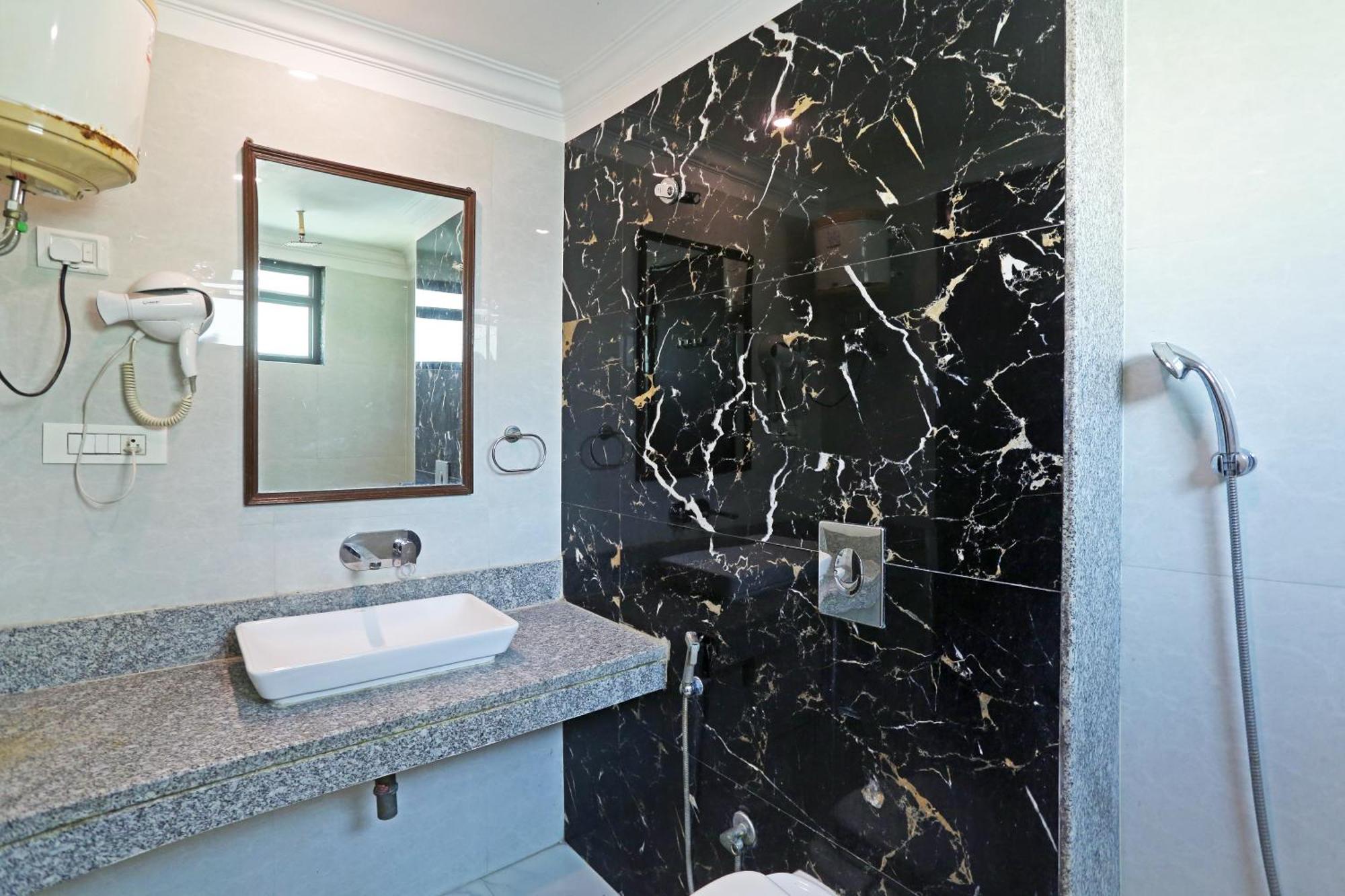Hotel The Almora By Rs Global Near By Delhi International Airport With - Free Airport Drop 新德里 外观 照片