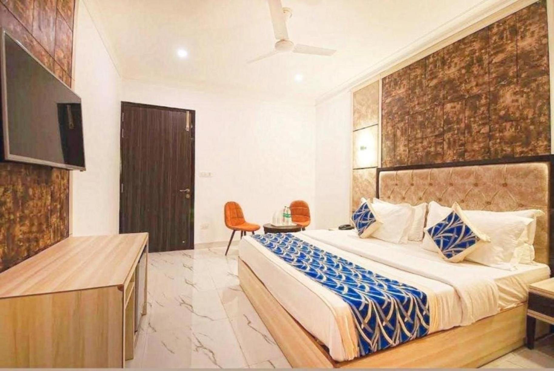 Hotel The Almora By Rs Global Near By Delhi International Airport With - Free Airport Drop 新德里 外观 照片
