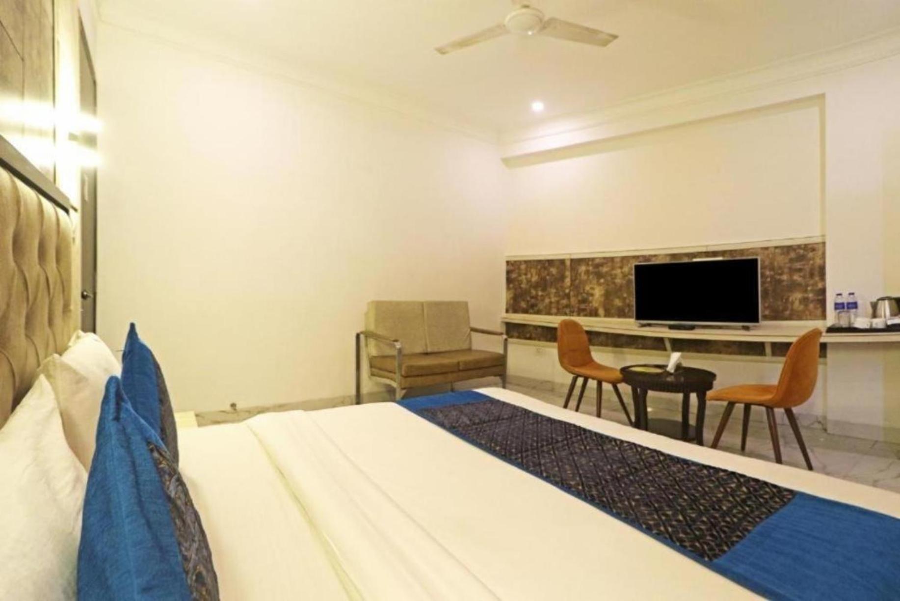 Hotel The Almora By Rs Global Near By Delhi International Airport With - Free Airport Drop 新德里 外观 照片